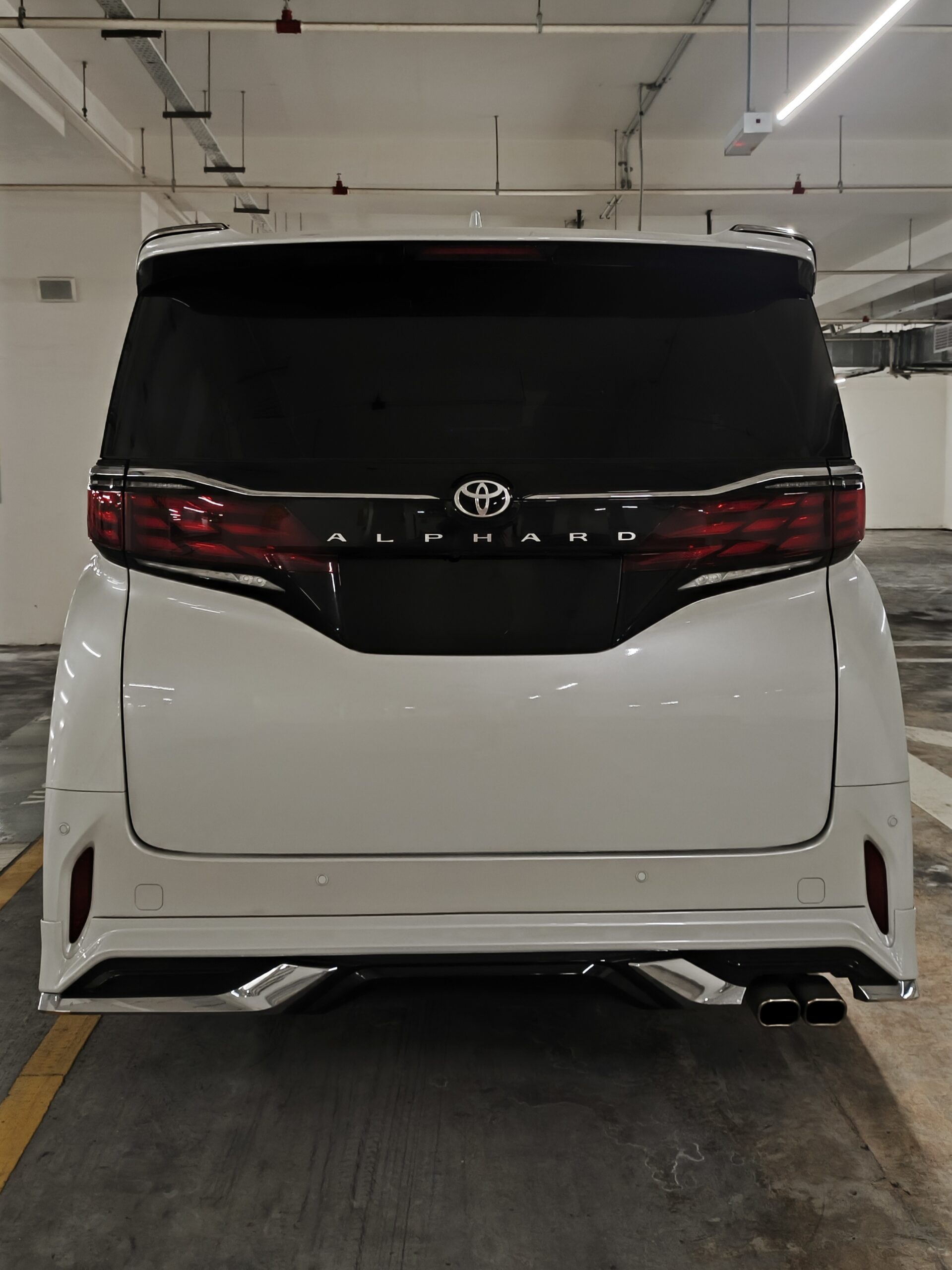 Toyota Alphard AH40 (White) - Image 6