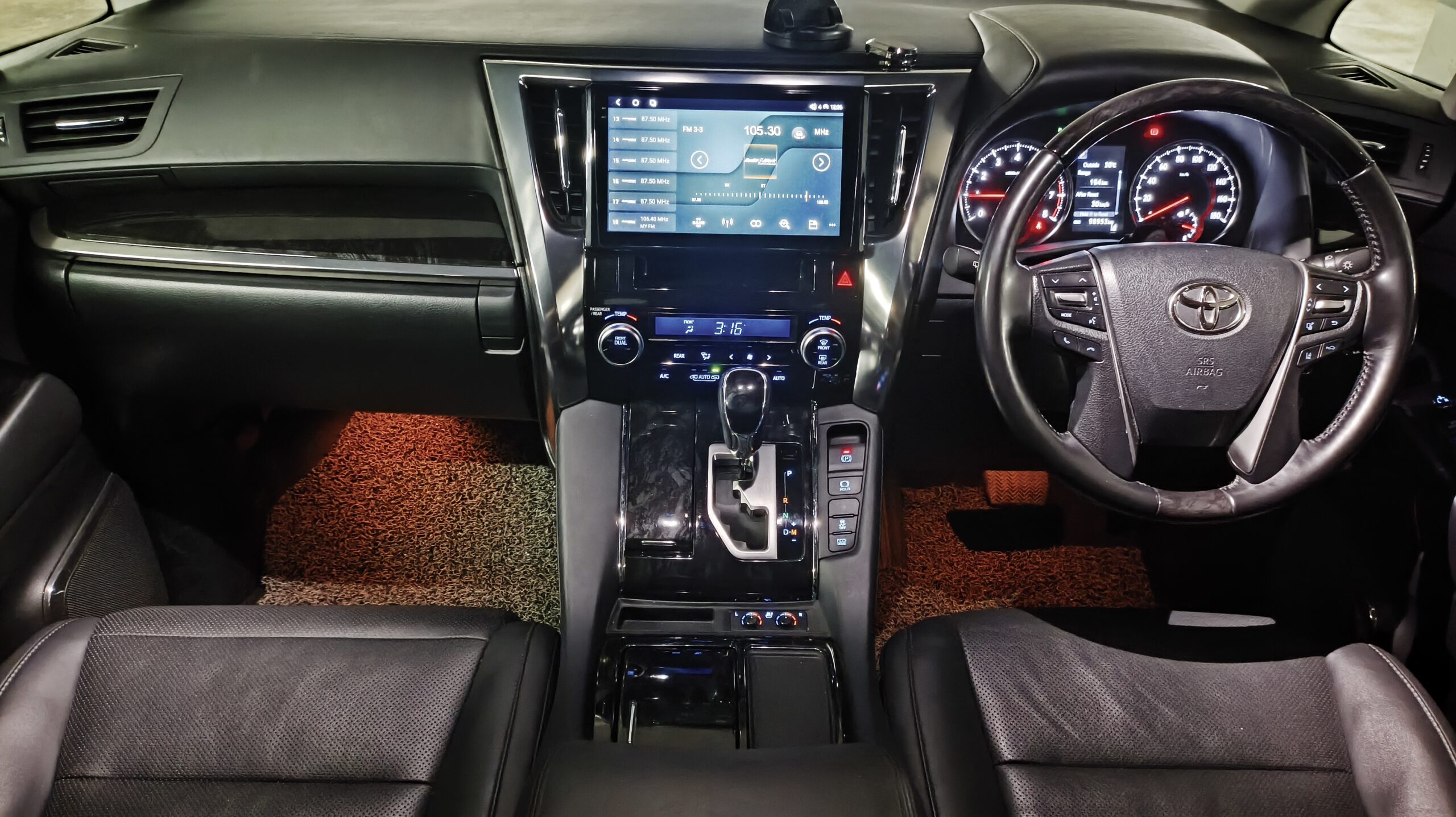 Toyota Alphard SC2021 (Black) - Image 17