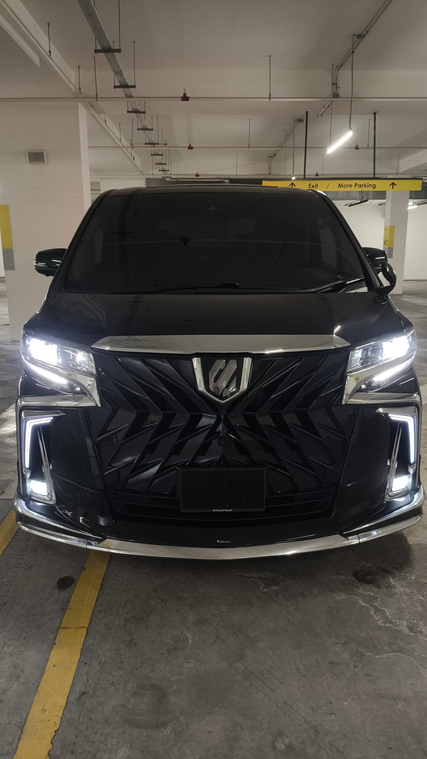 Toyota Alphard SC2021 (Black) - Image 2