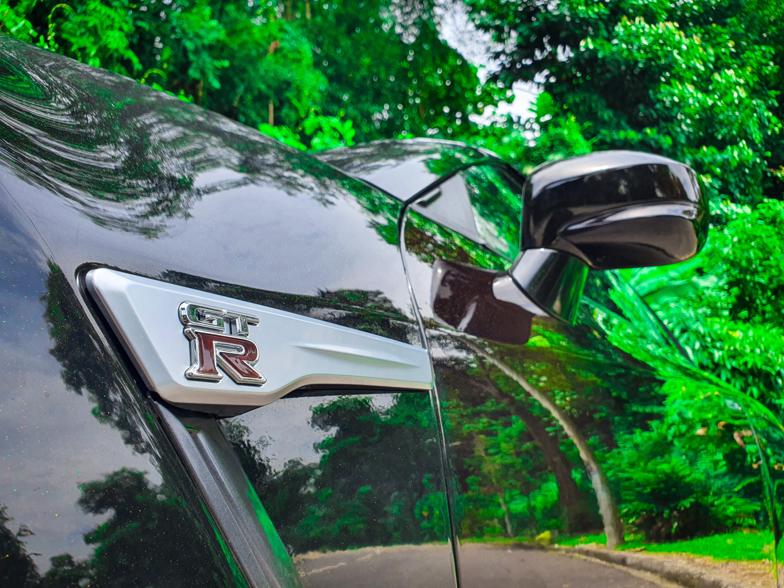 Nissan GTR R35 (Black) - Image 8