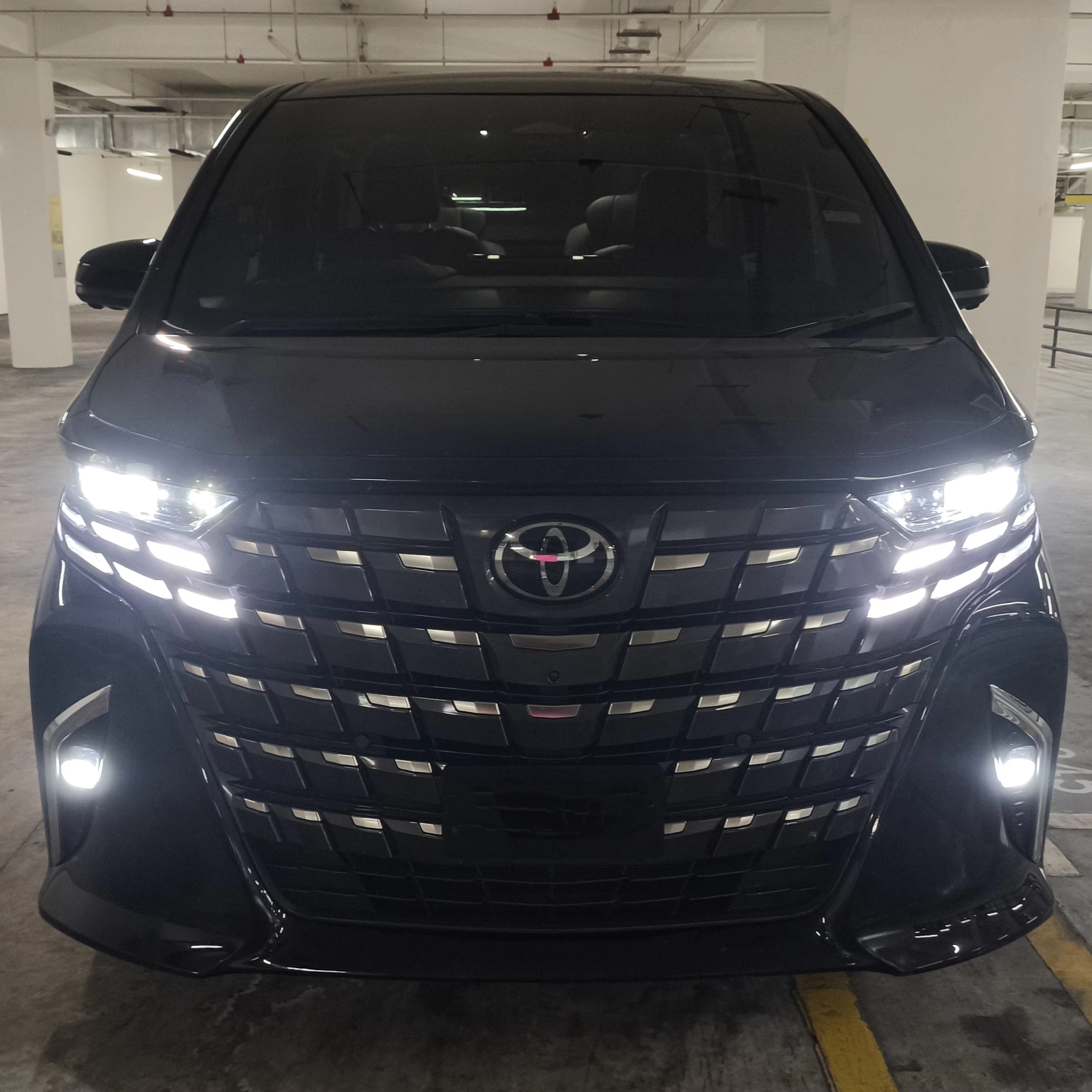 Toyota Alphard AH40 (Black) - Image 3