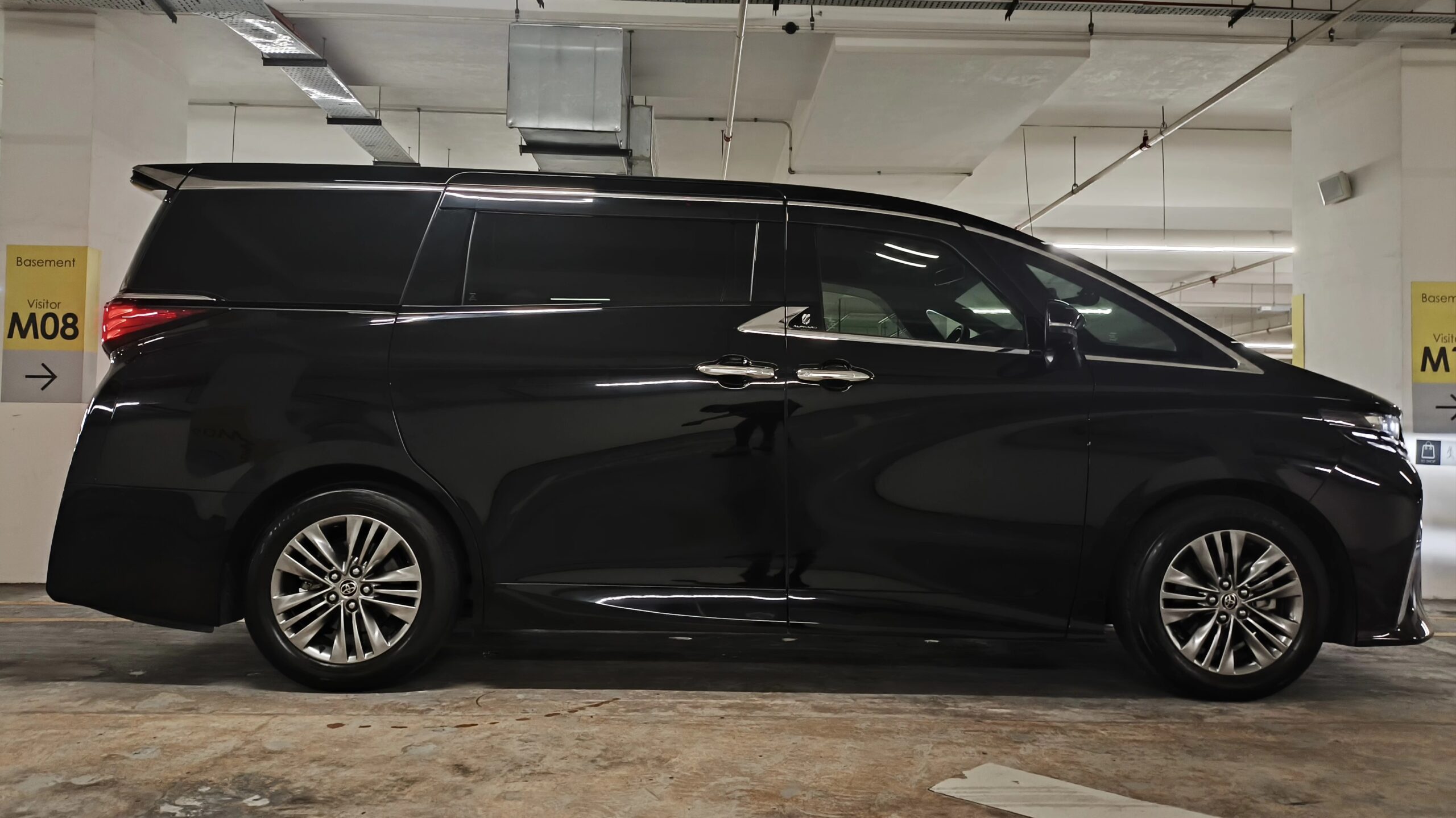 Toyota Alphard AH40 (Black) - Image 4
