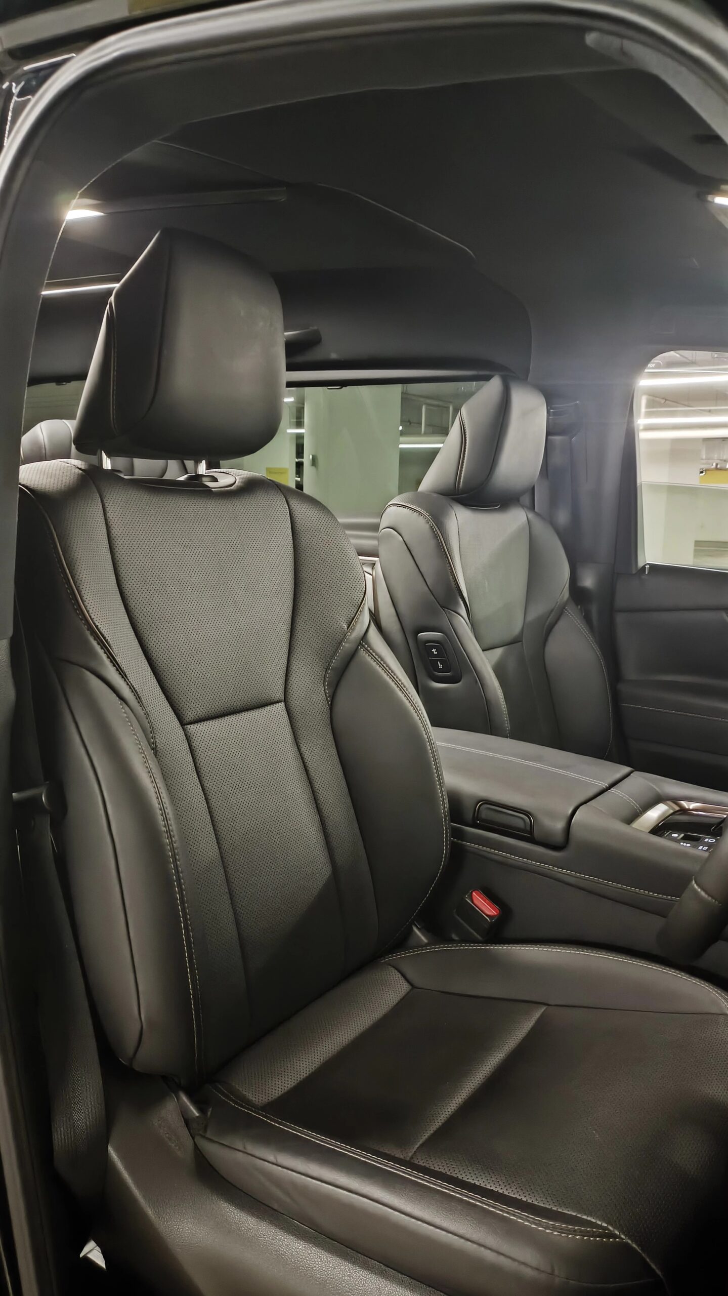 Toyota Alphard AH40 (Black) - Image 7