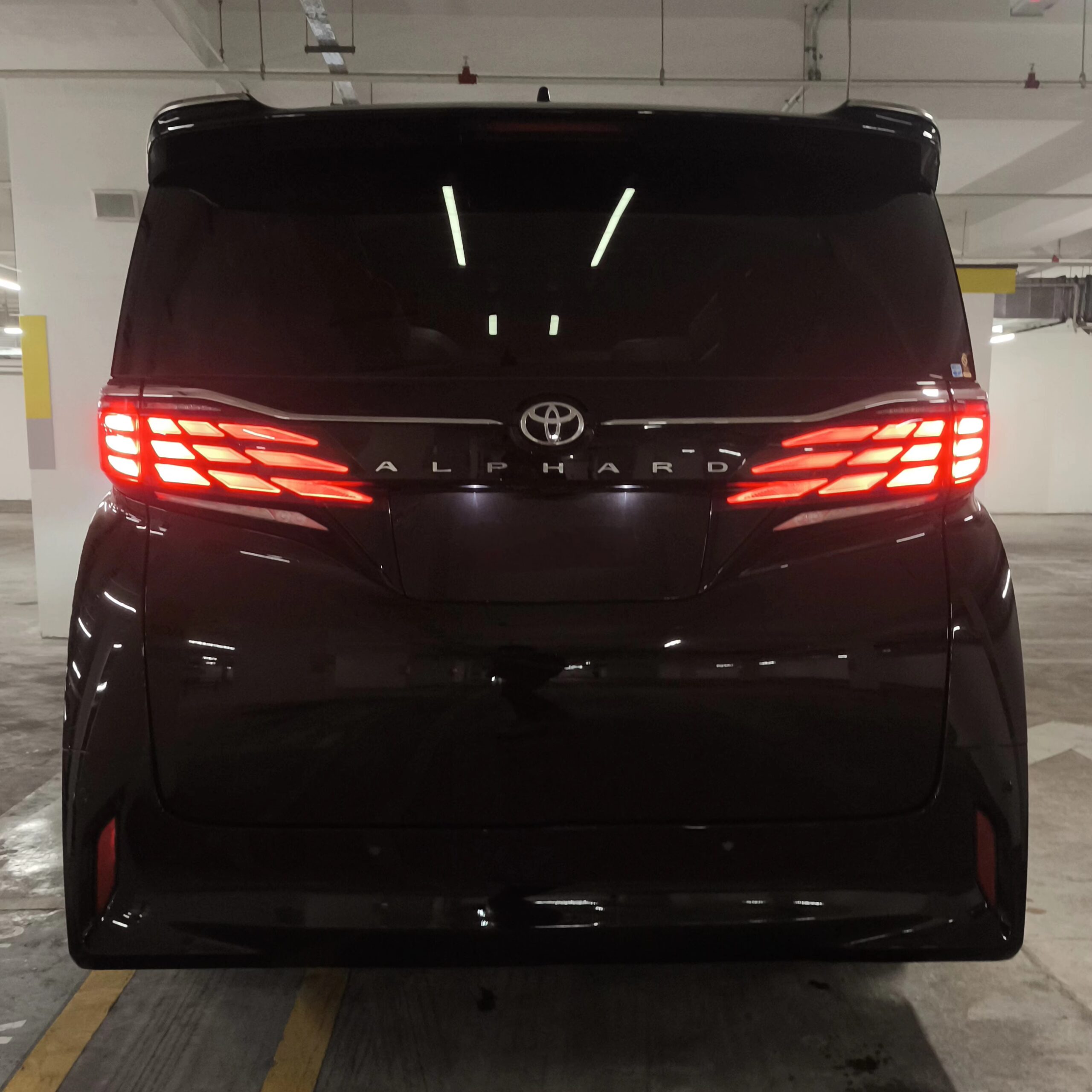 Toyota Alphard AH40 (Black) - Image 6