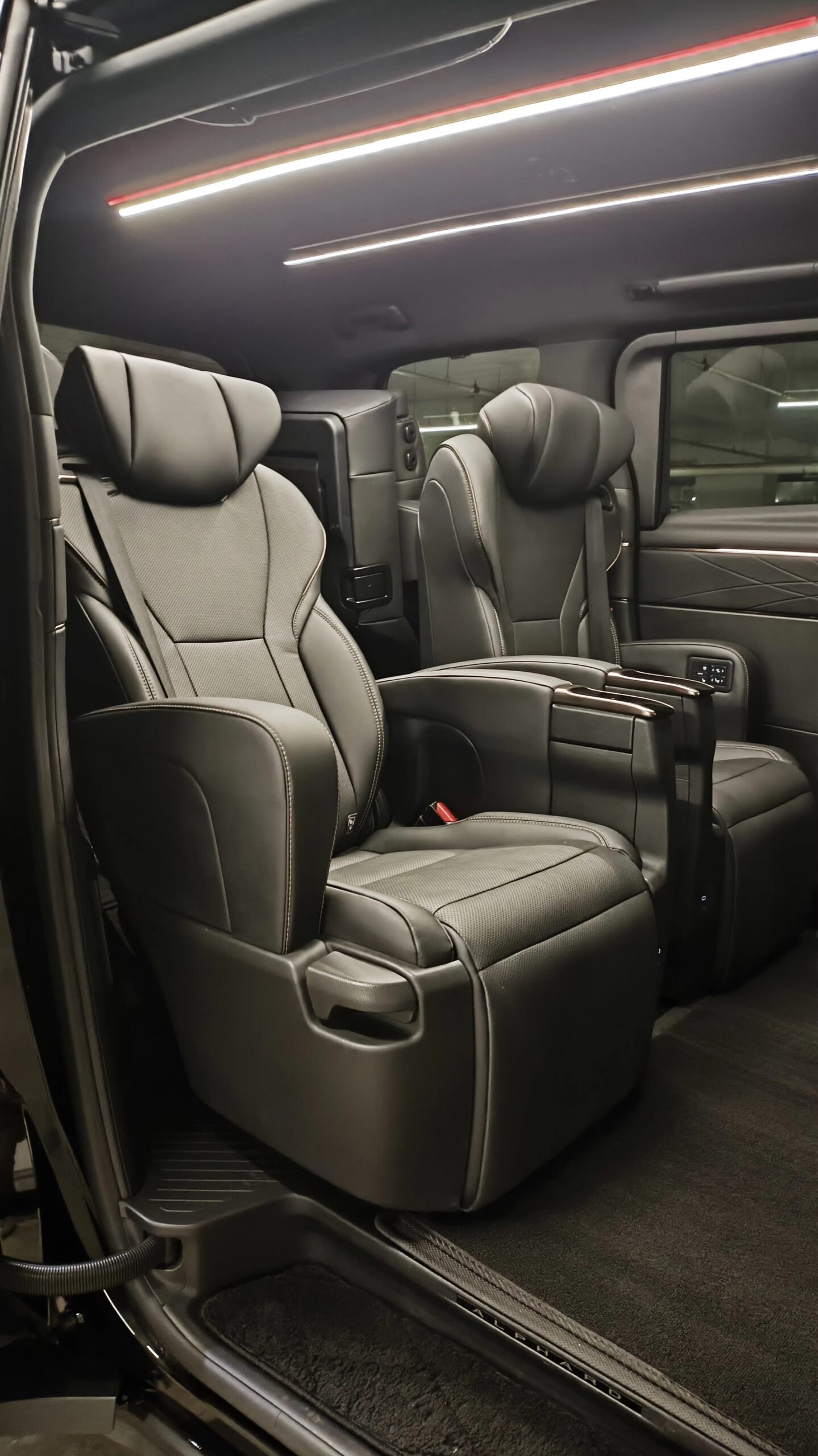 Toyota Alphard AH40 (Black) - Image 11